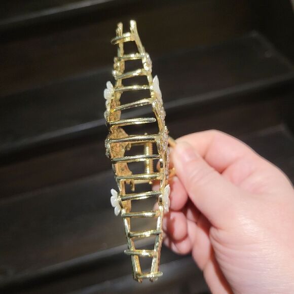 Brand New Gold Rhinestone Flower Hair Clip - Picture 3 of 7